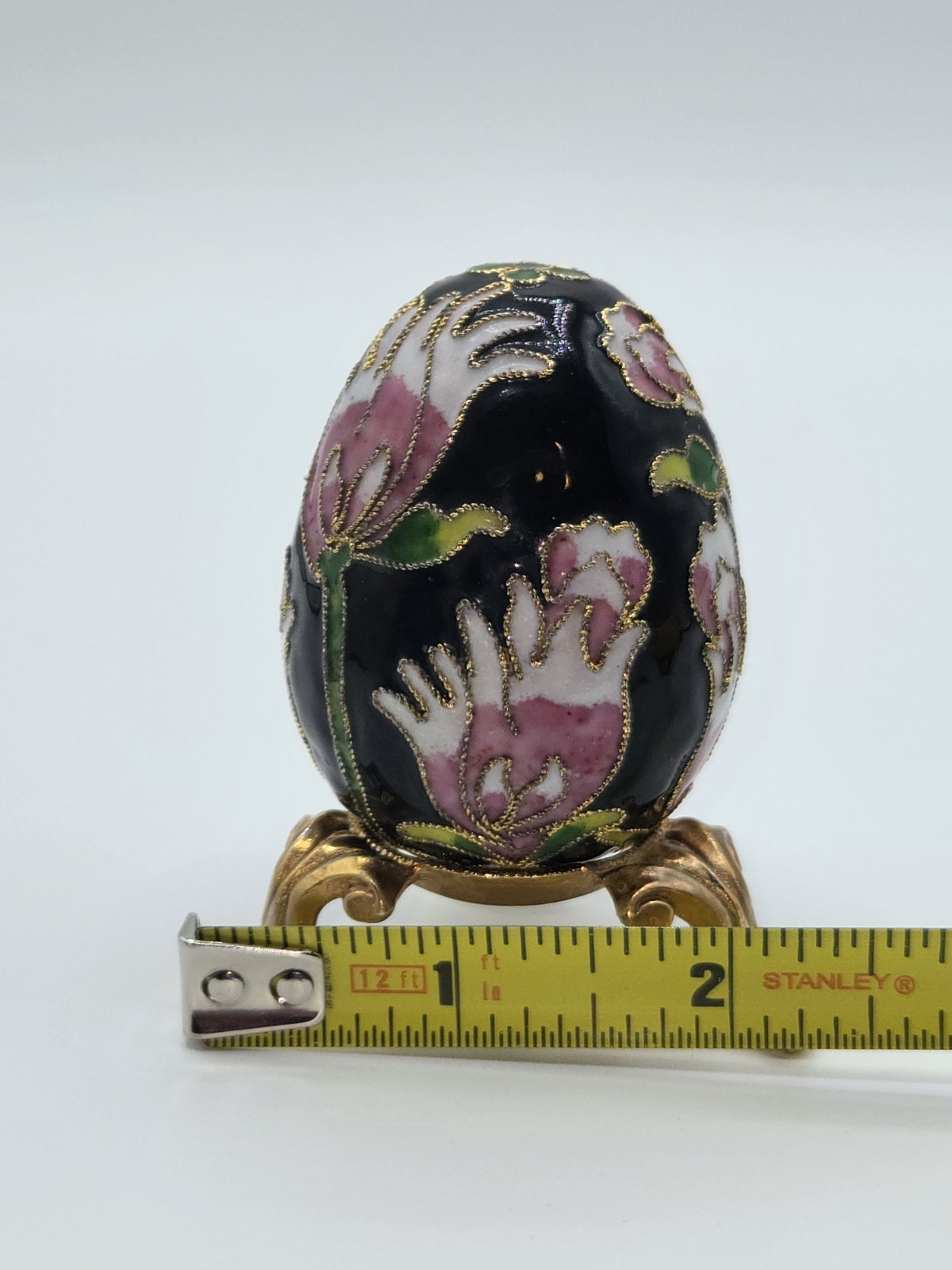 Chinese Cloisonné Metal / Enamel Egg w/Gold colored Metal Display Stand Vintage