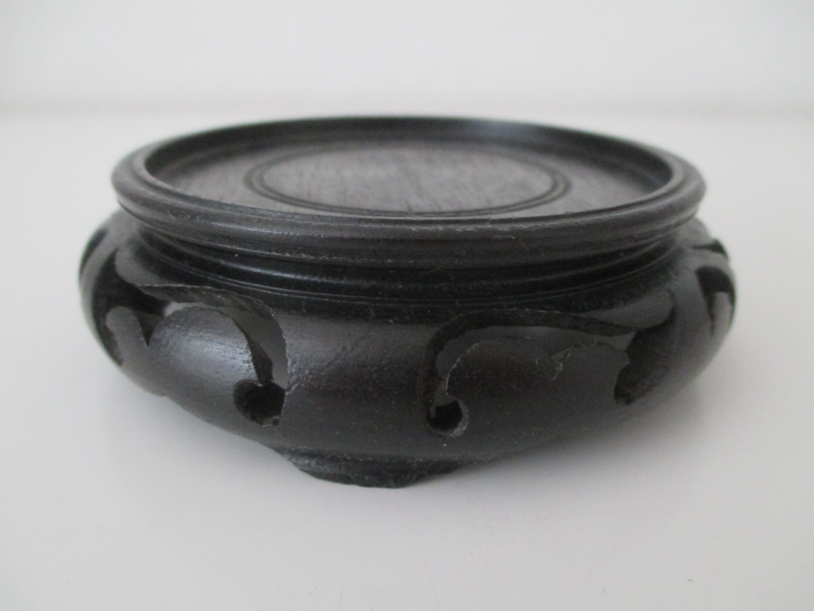 Chinese Black Hand Carved 4″ Footed Wooden Stand for 3.25″ Dia Base Vtg AZB