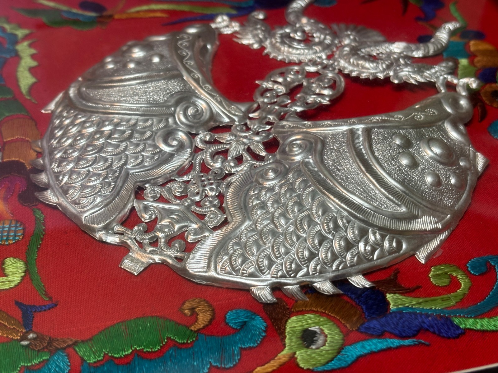 Framed Chinese Miao S990 Fine Silver Ornament Relief Carving Embroidery Guizhou