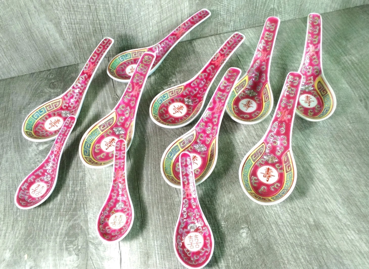 Mun Shou Red Chinese Porcelain Spoons, 8 Size 5.5″ & 3 Spoons 3 3/4″ Total 11