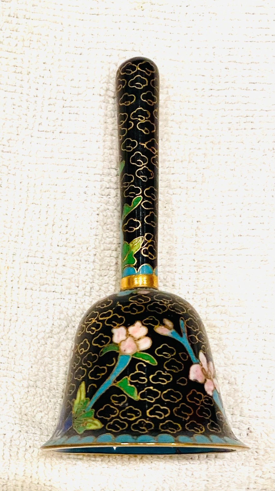 VINTAGE CHINESE CLOISONNE BRASS BELL BLACK BLUE FLORAL WITH GOLD TRIM