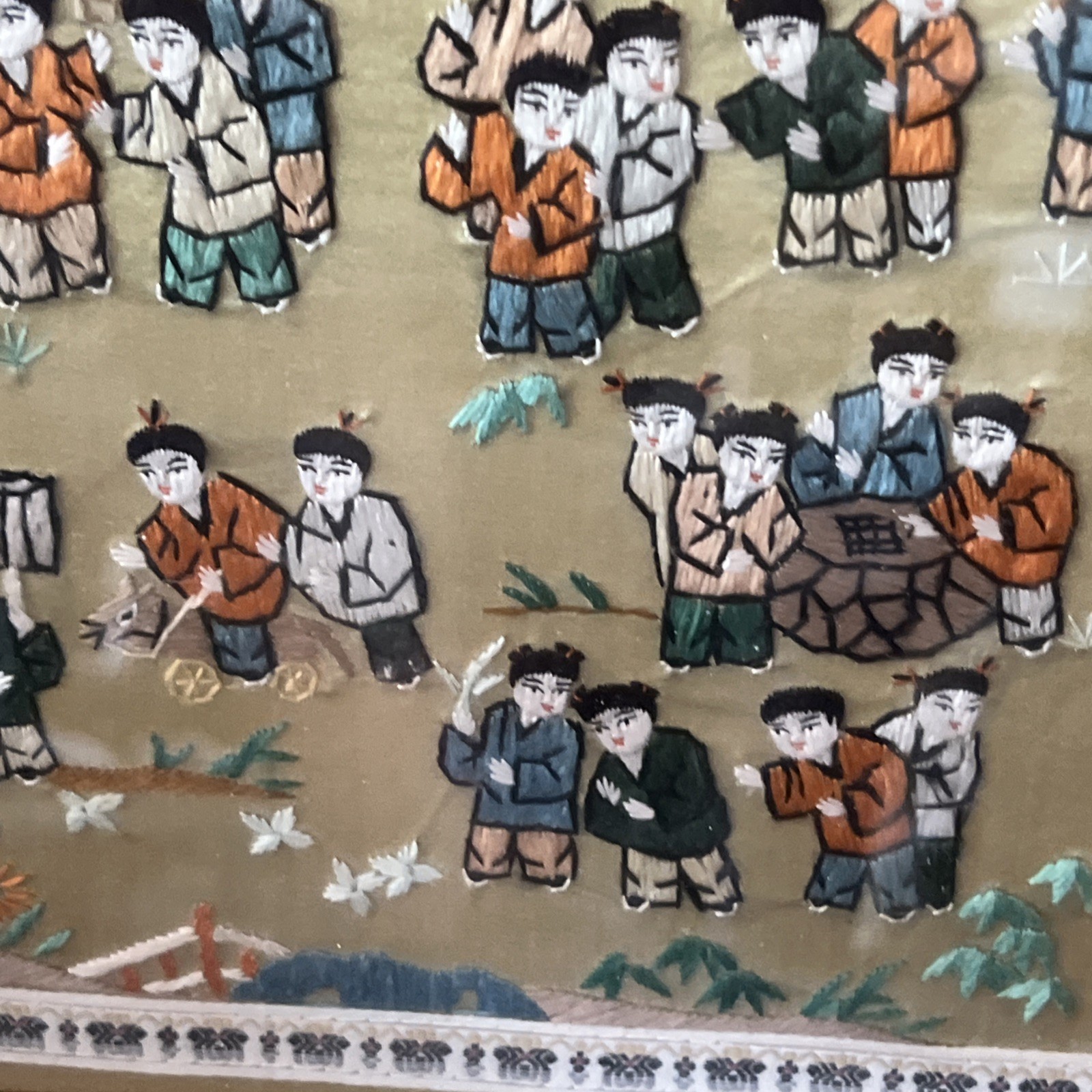 Chinese 100%Hand embroidered Peking Embroidery Art: Party painting screen