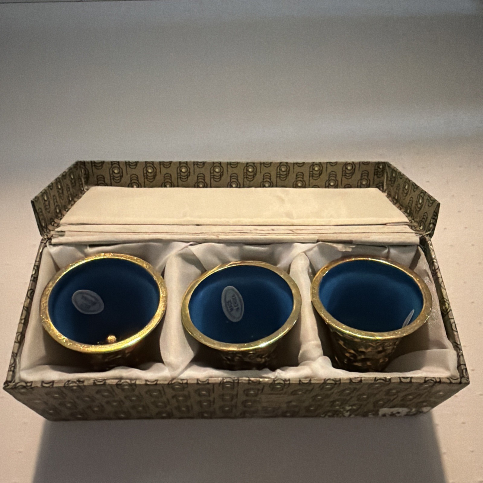 Vintage Chinese Cloisonné Bells Set of 3 Brass Enamel Ornaments Boxed 1980s