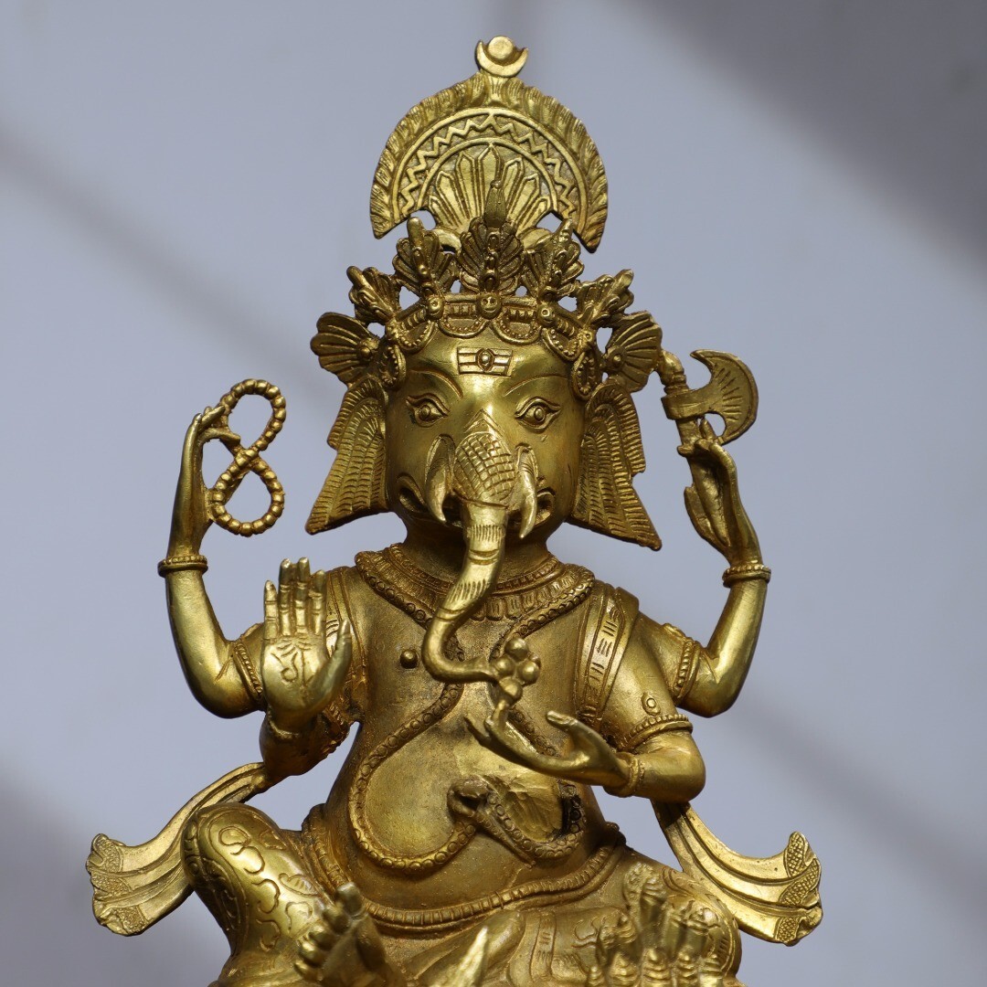Bronze gilded statue of Elephant Trunk God of Wealth