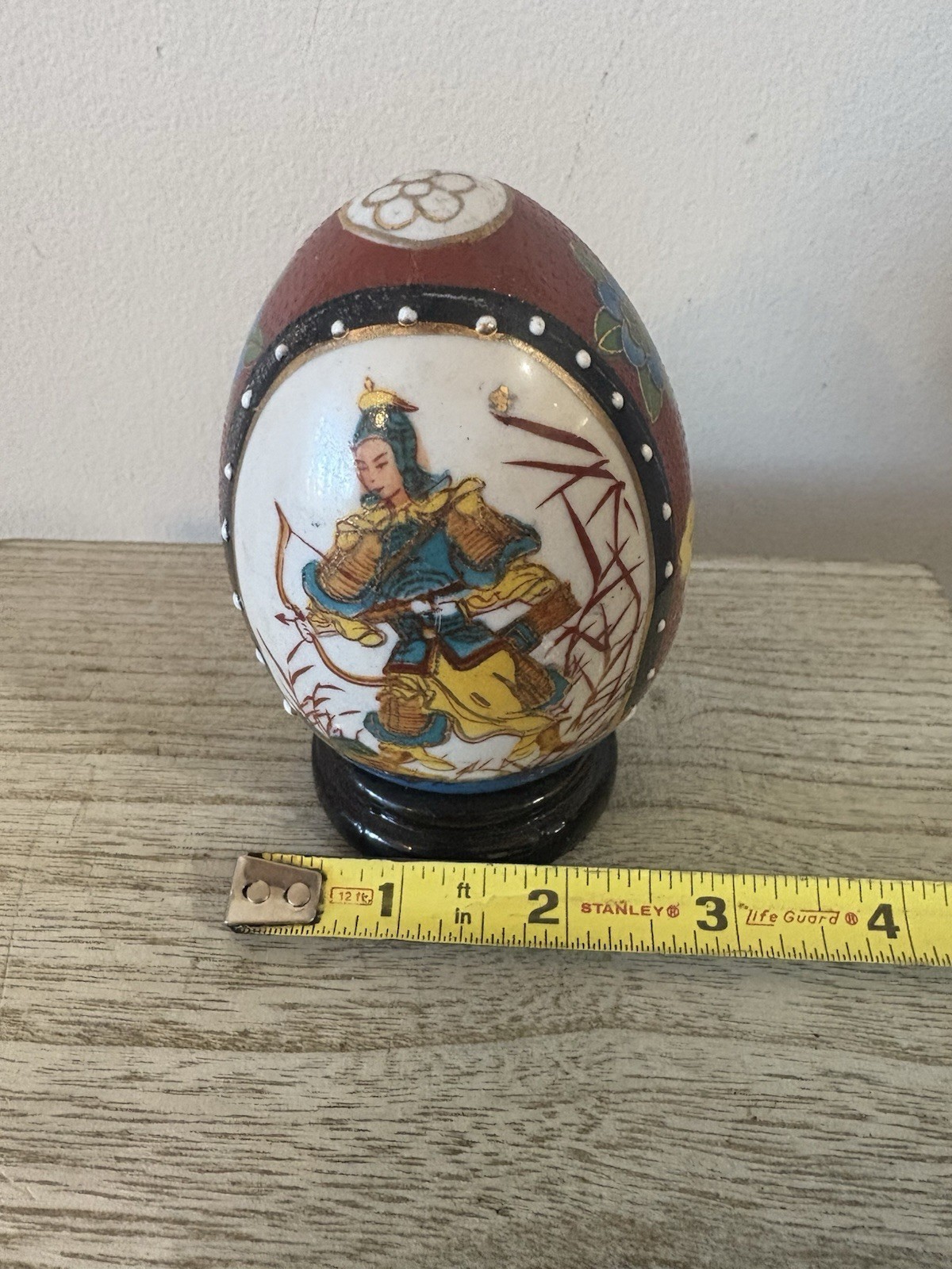 Vintage SATSUMA Samurai Or Female Ninja Asian Oriental Ceramic Egg On stand