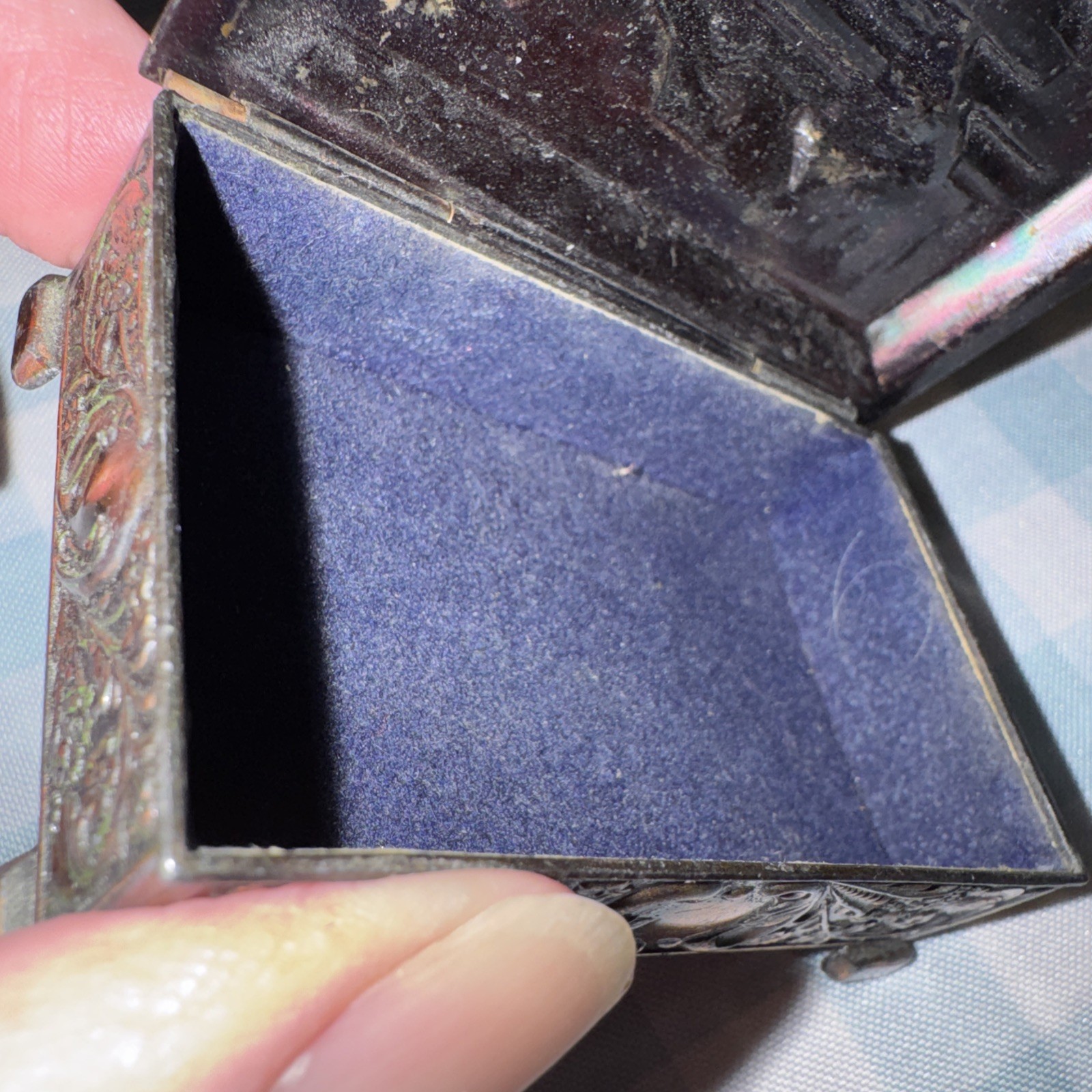 Vintage -Asian Metal Trinket Box With Pagoda, Colorful Made In Japan-Original ￼