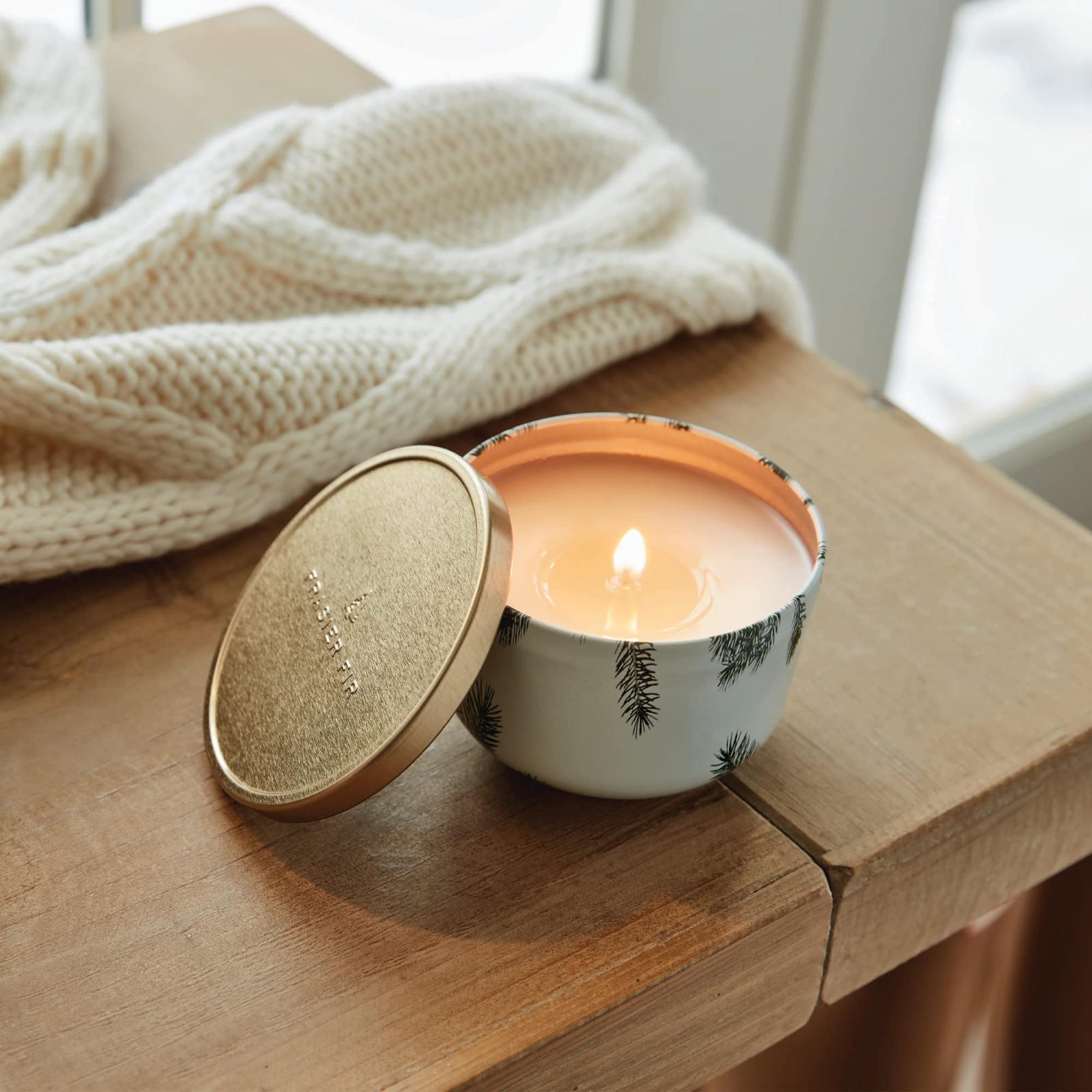 Thymes Scented Candles for Women & Men – 6.5 Ounce (Pack of 1), Frasier Fir