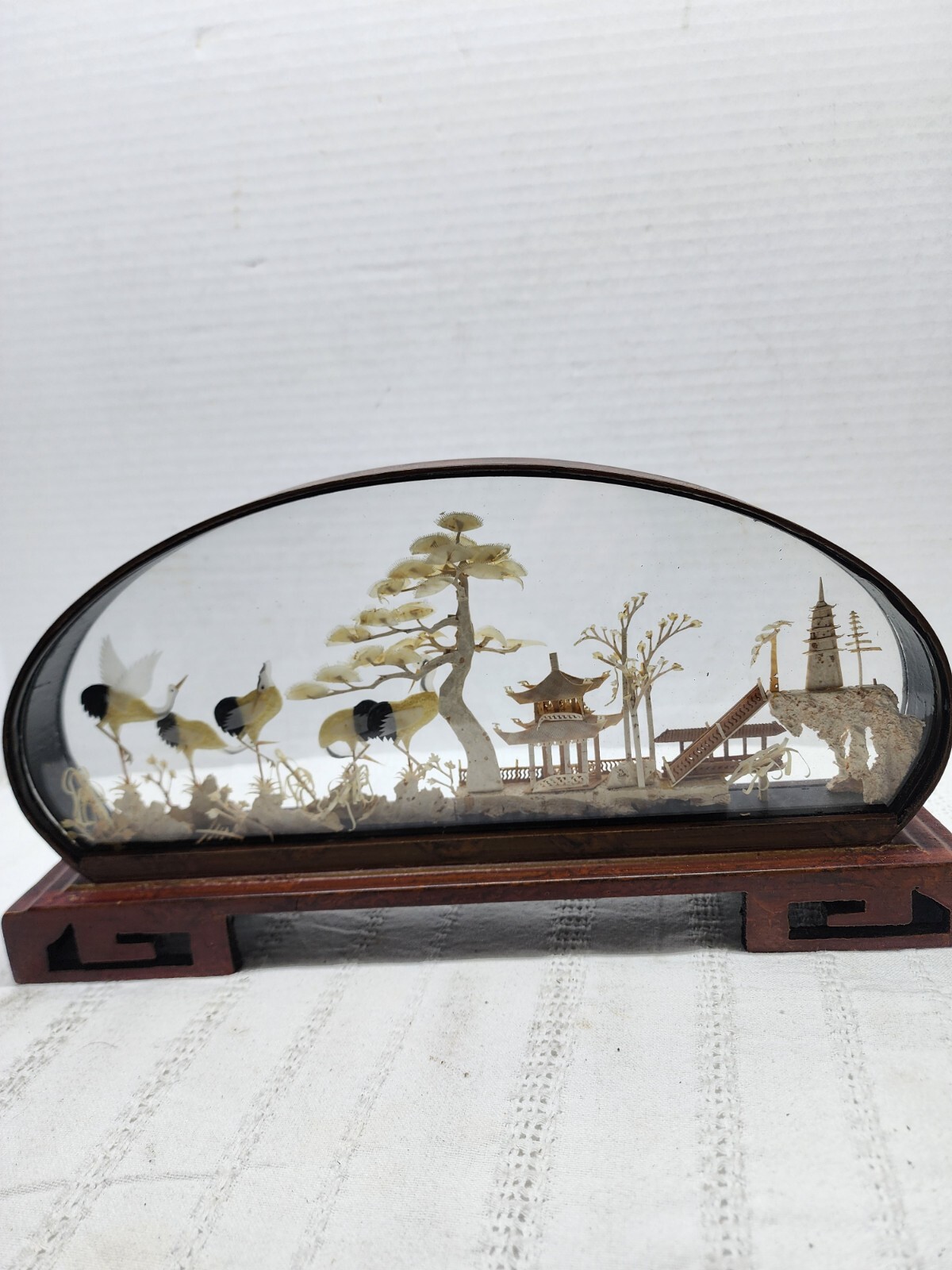 Chinese Cork Diorama 5 Cranes – Glass/Dark Red Lacquered Frame