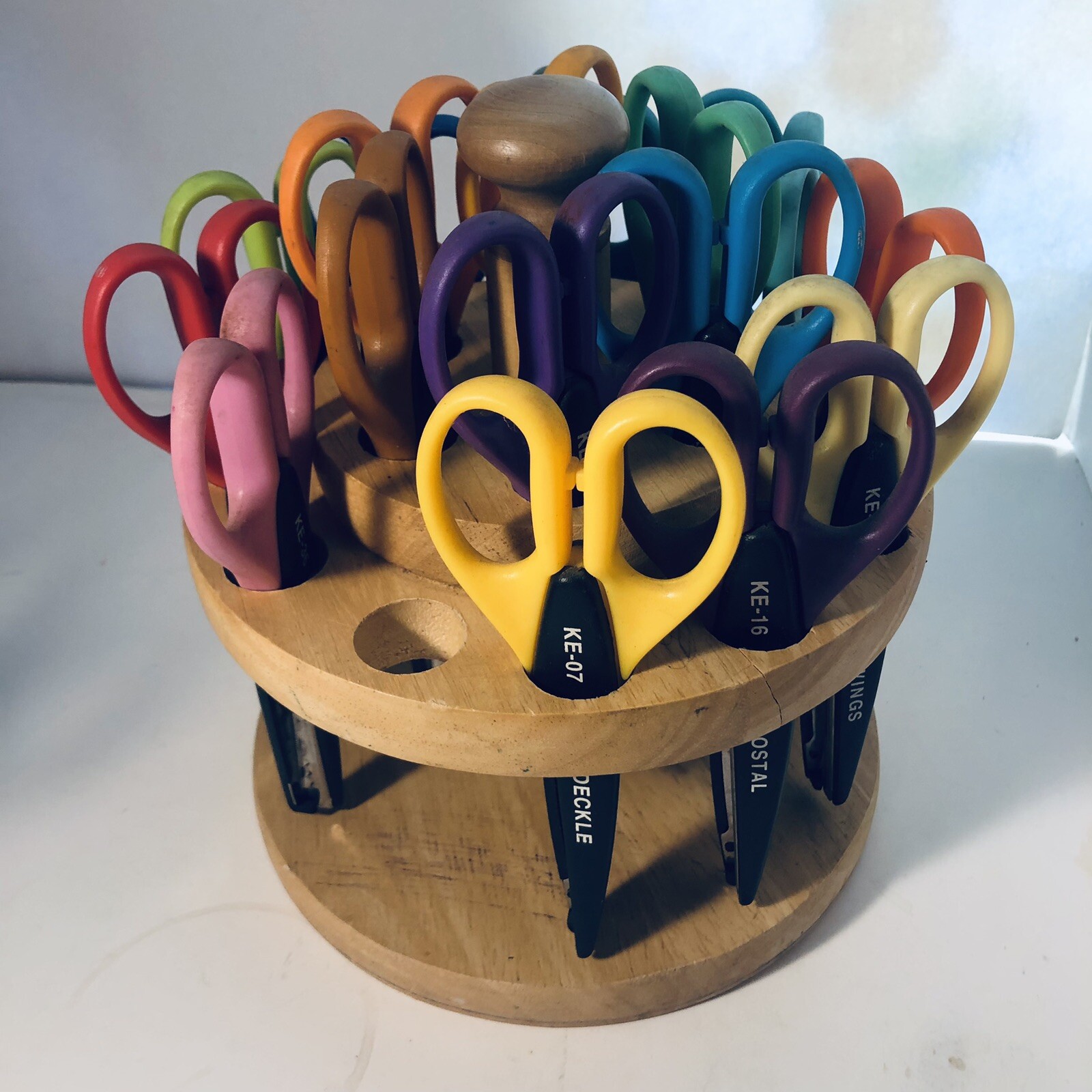 Kraft Scissors 17 Edgers Papercraft Cardmaking Scrapbooking W/Wooden Caddy
