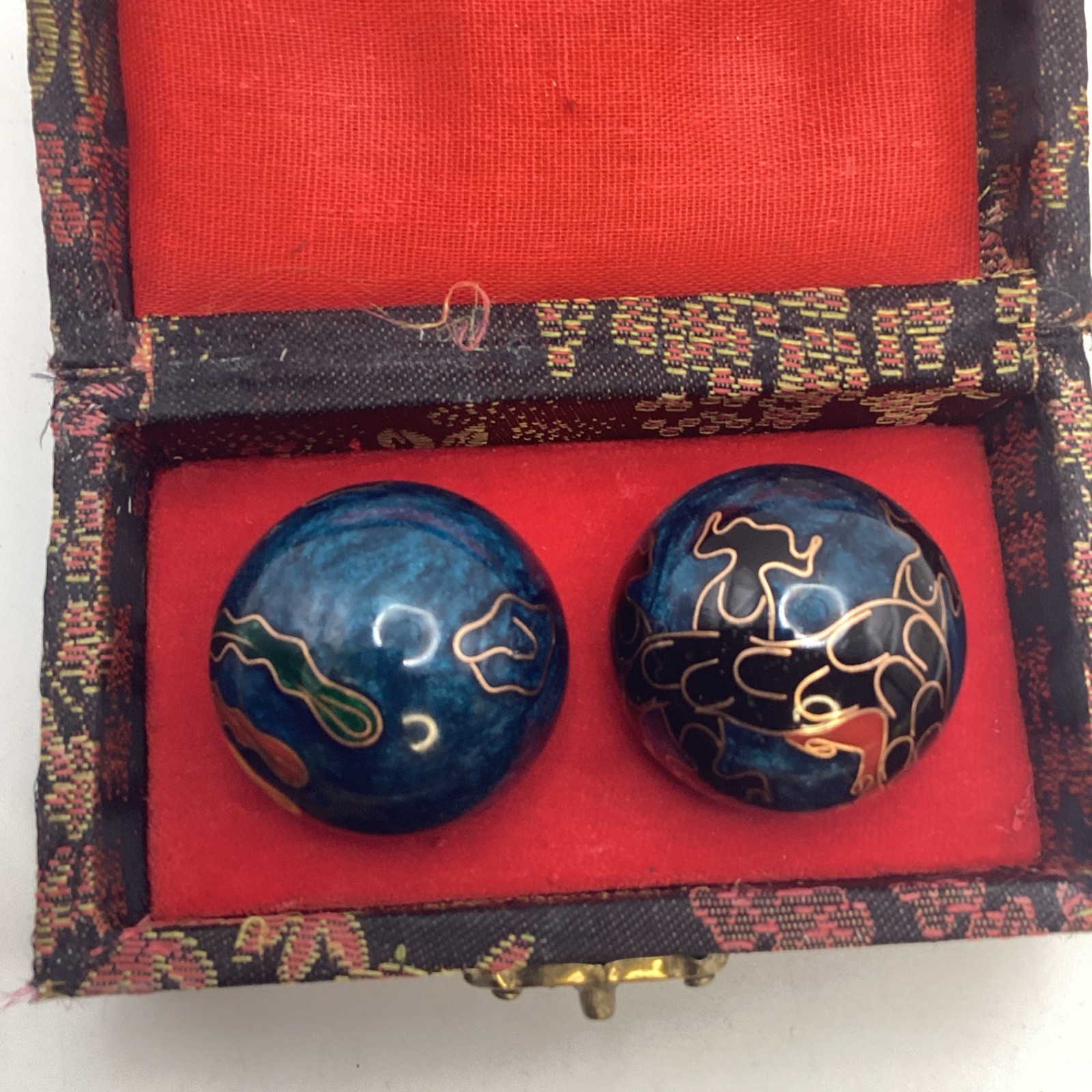 Chinese Harmony Balls Exercise HAND Therapy MEDITATION Metal Chiming DRAGONS Box