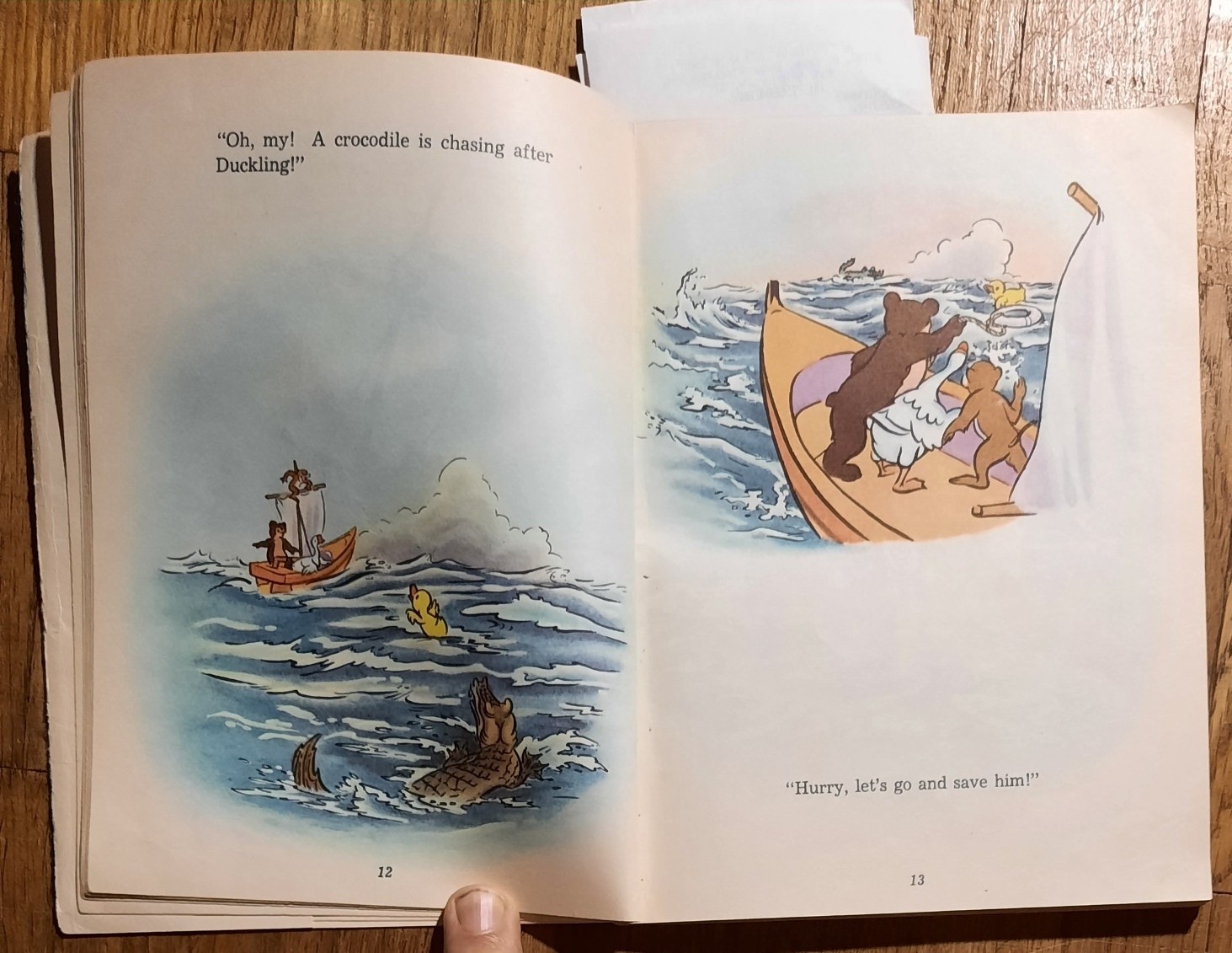 Chinese China Painting Story Fairy Tale English Book Animal Goes Boat Bear Hare