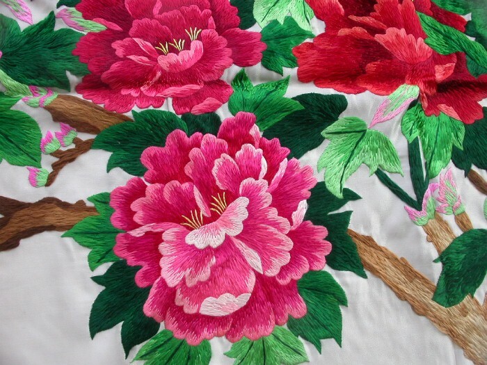 Chinese 100% hand embroideried silk Xiang (hunan) embroidery art:Peony 153cm