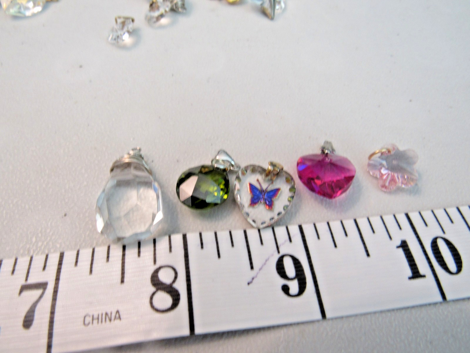 LOT OF 69 FACETED CRYSTAL GLASS PENDANTS 4 JEWELRY MAKING ASSORTED SIZES SHAPES
