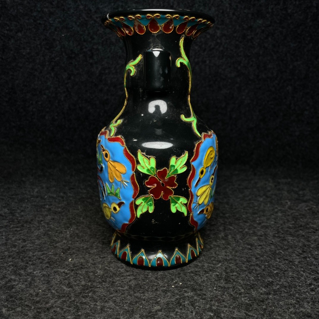 Imperial cloisonn é enamel multicolored glazed porcelain vase