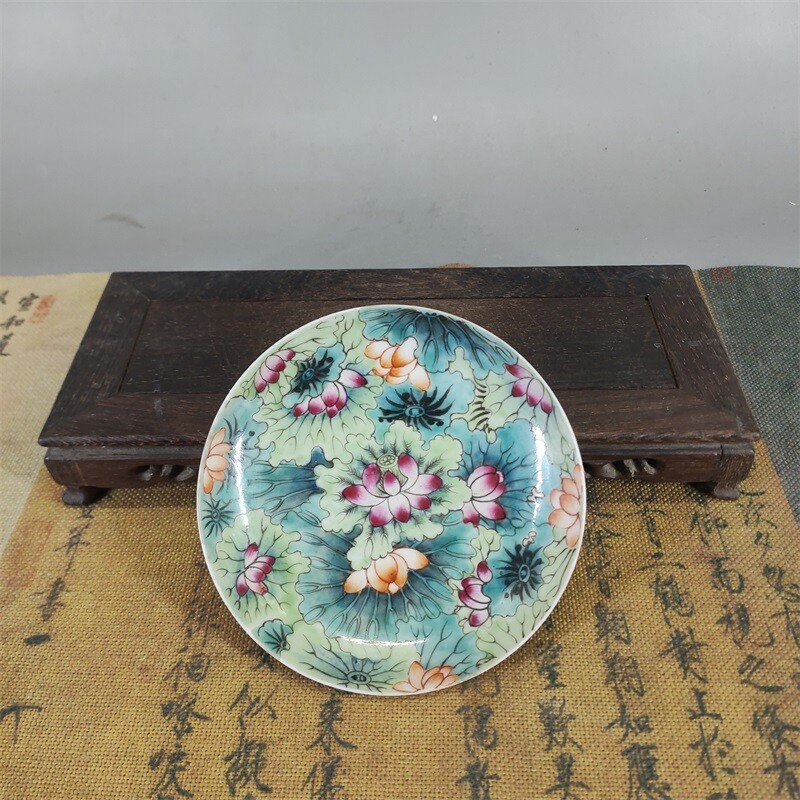 5.3″ Chinese Famille Rose Porcelain Lotus Flower Pool Leaf Plate