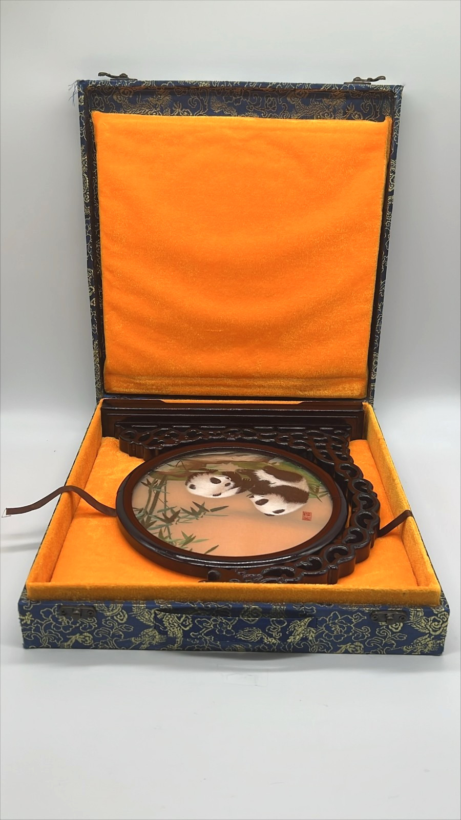 🐼 Vintage Chinese Silk Embroidery Panda Bamboo Round Panel w/ Carved Wood Stand
