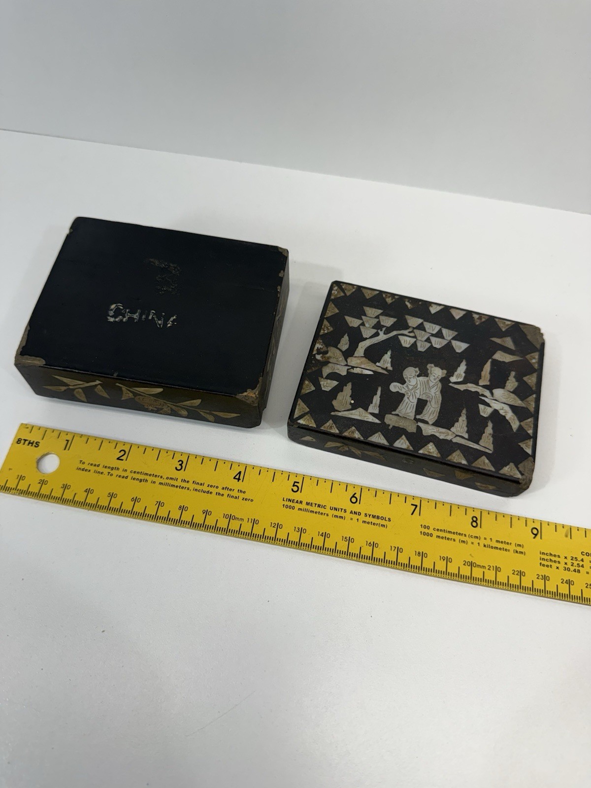 Vintage Antique Chinese Mother of Pearl Inlay Black Lacquer Wooden Box