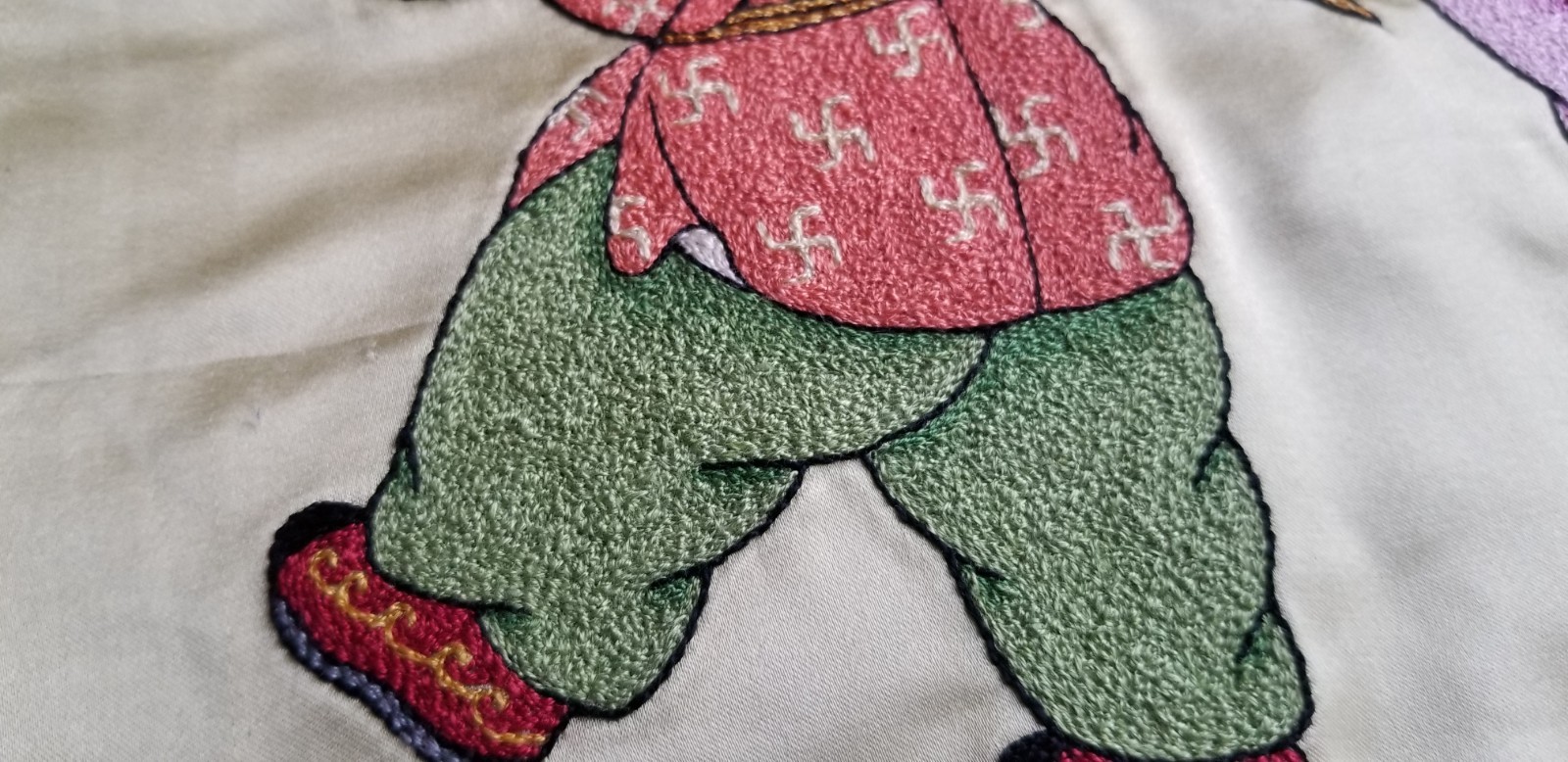 2 Of Chinese Brocade Embroidery Artwork:auspicious kids On Silk 11″ Dia.