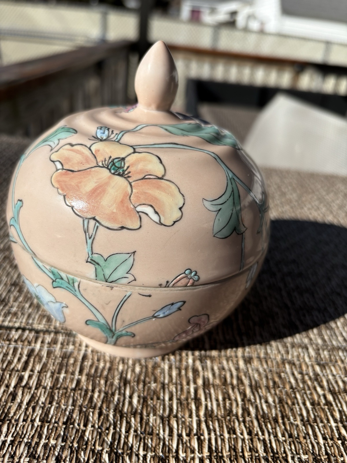 VTG-Toyo Whispering Garden Lidded Dish HFP Macau Pink Floral Ceramic Bowl Lid