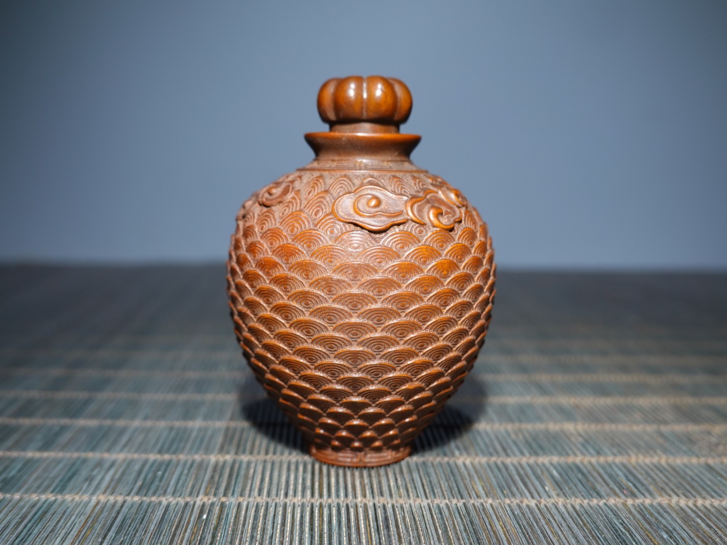 2.8″ Collect China Box-wood Carving Auspicious Clouds Children Snuff Bottle