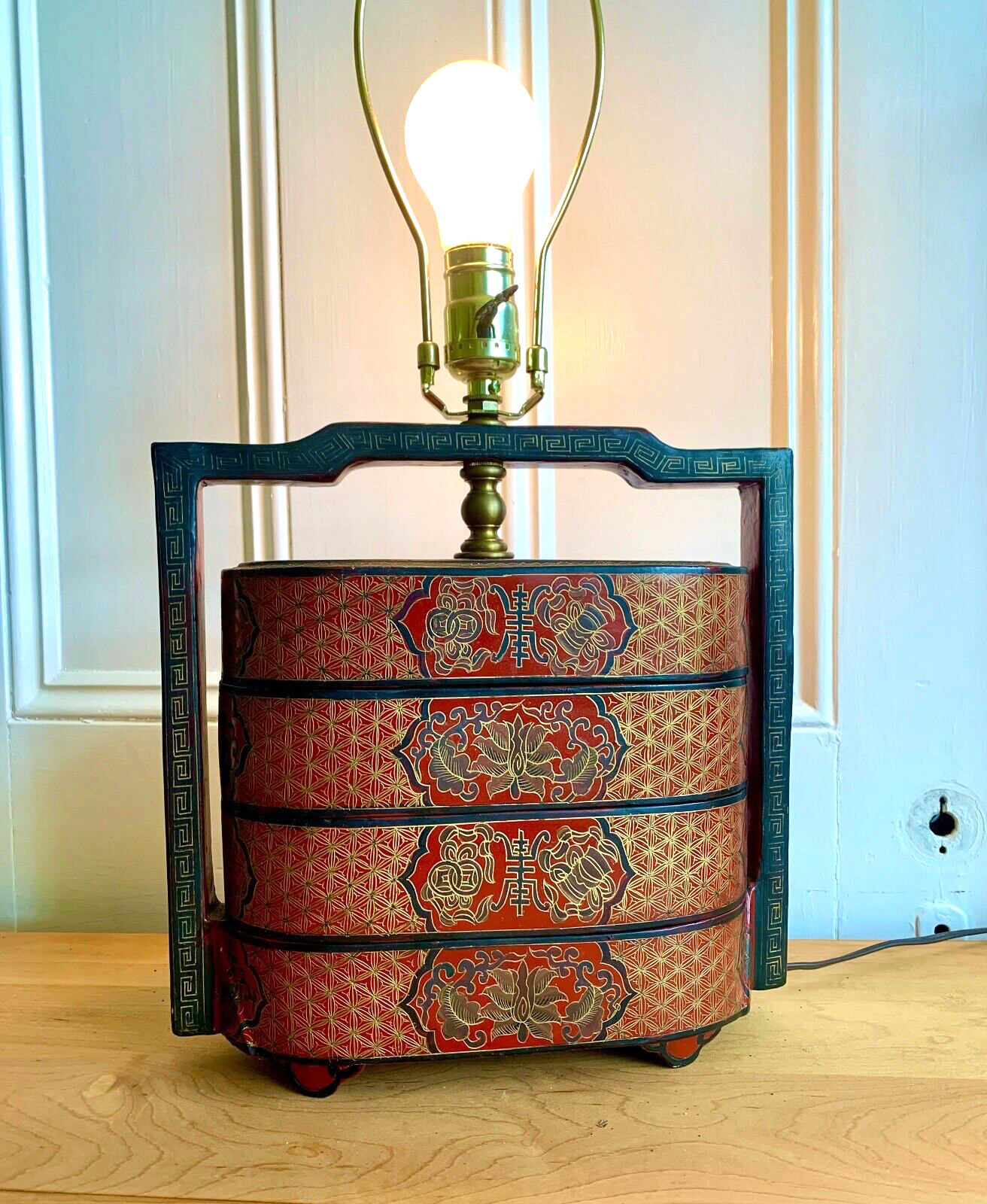 Vintage CHINESE 3 Tier Lacquer Box LAMP