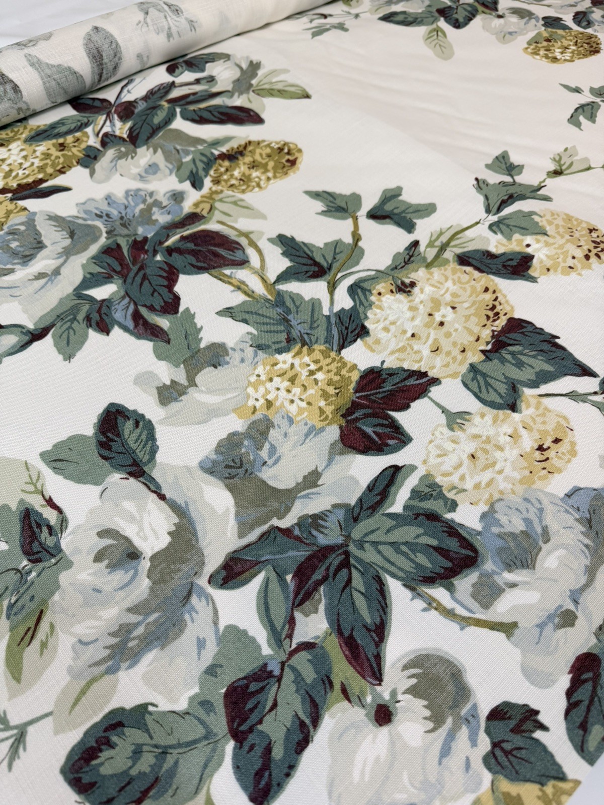 Cowtan & Tout Rose and Hydrangea linen fabric 2.75 yards