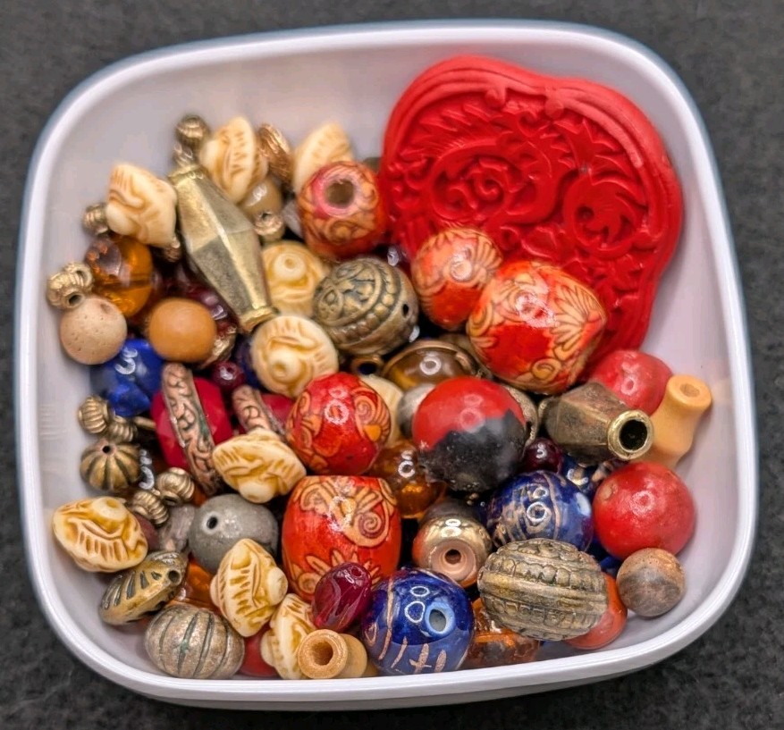 5oz Mystery Bead Soup Bag: Mix Loose Craft Jewelry ❤️🤎💙🖤🤍🩶
