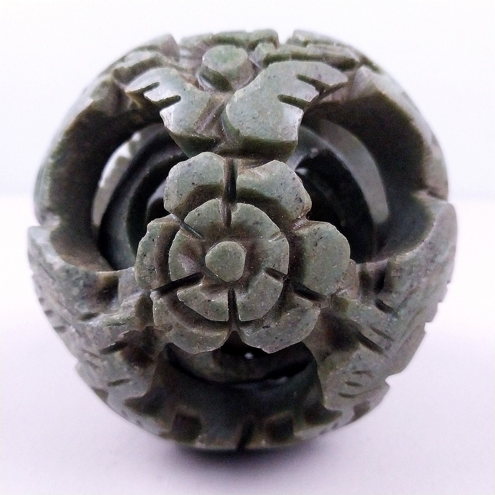 Vintage Chinese Puzzle Ball Natural Serpentine Jade Sphere Round 3.5 Inch