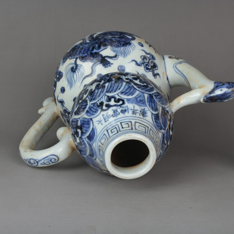 8.8″ China Blue White Porcelain Freehand Sketching Foo Fu Dog Lion Gourd Teapots