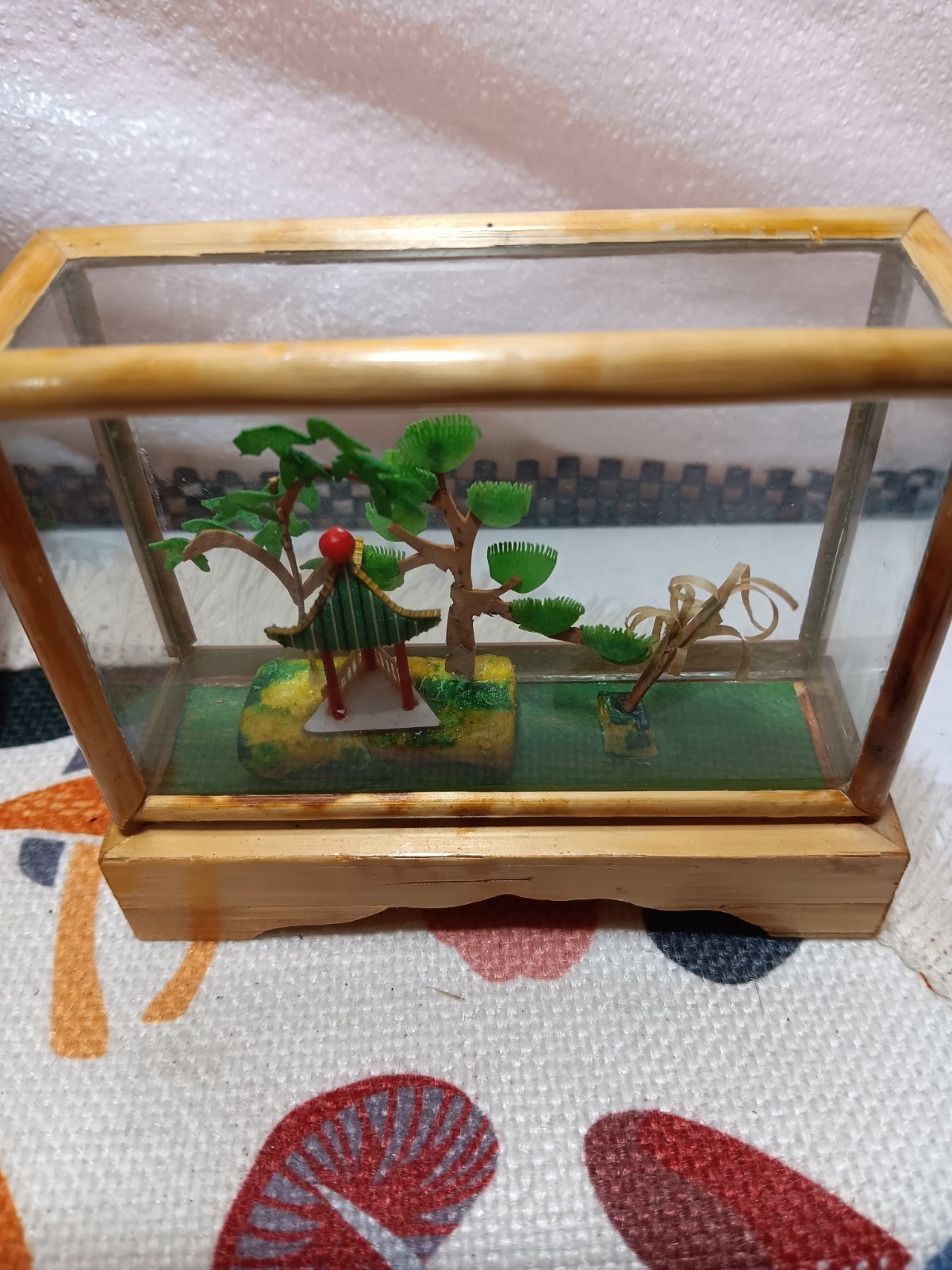Vintage Chinese Miniature Glass Bamboo Frame Diorama!!!