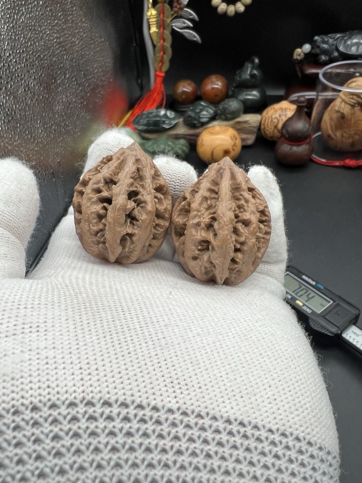Pair of Match Chinese Health Small Walnut Collection精配文玩野生秋子核桃～八棱粗筋草莓34×38×42.5