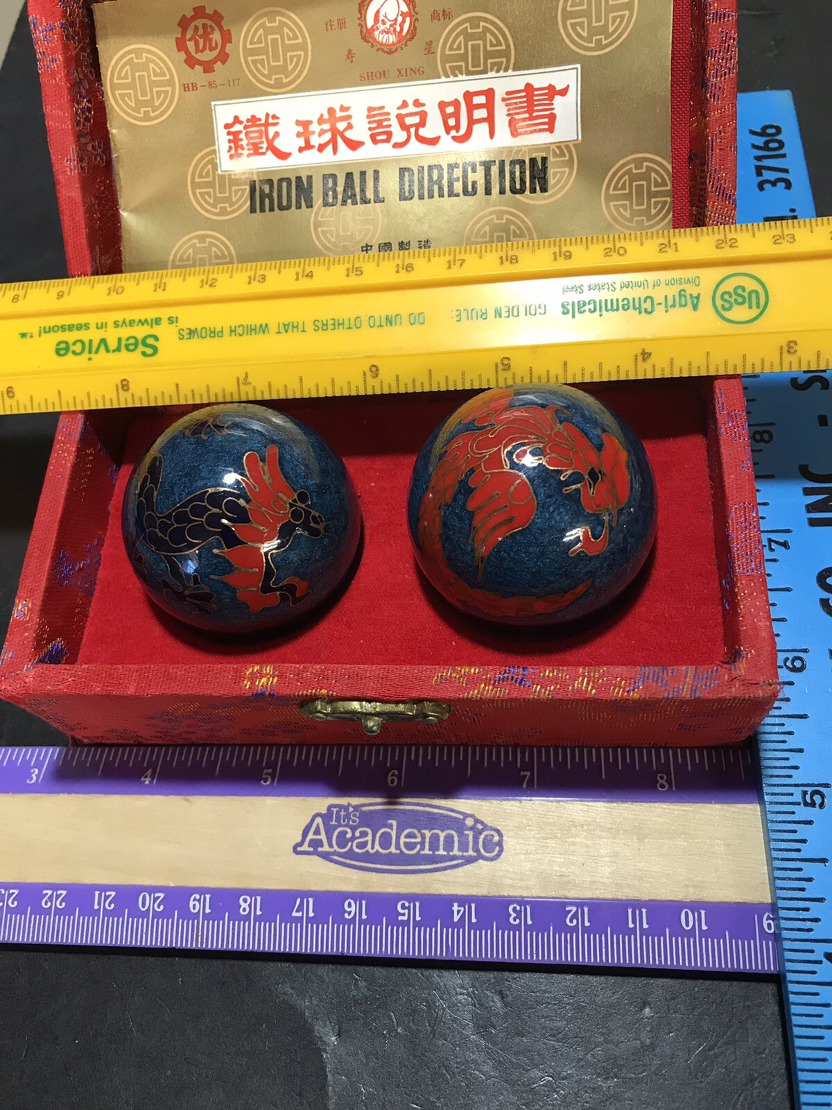 Shou Xing Iron Ball Direction Meditation Balls Painted Dragons w/Case Pre-owned