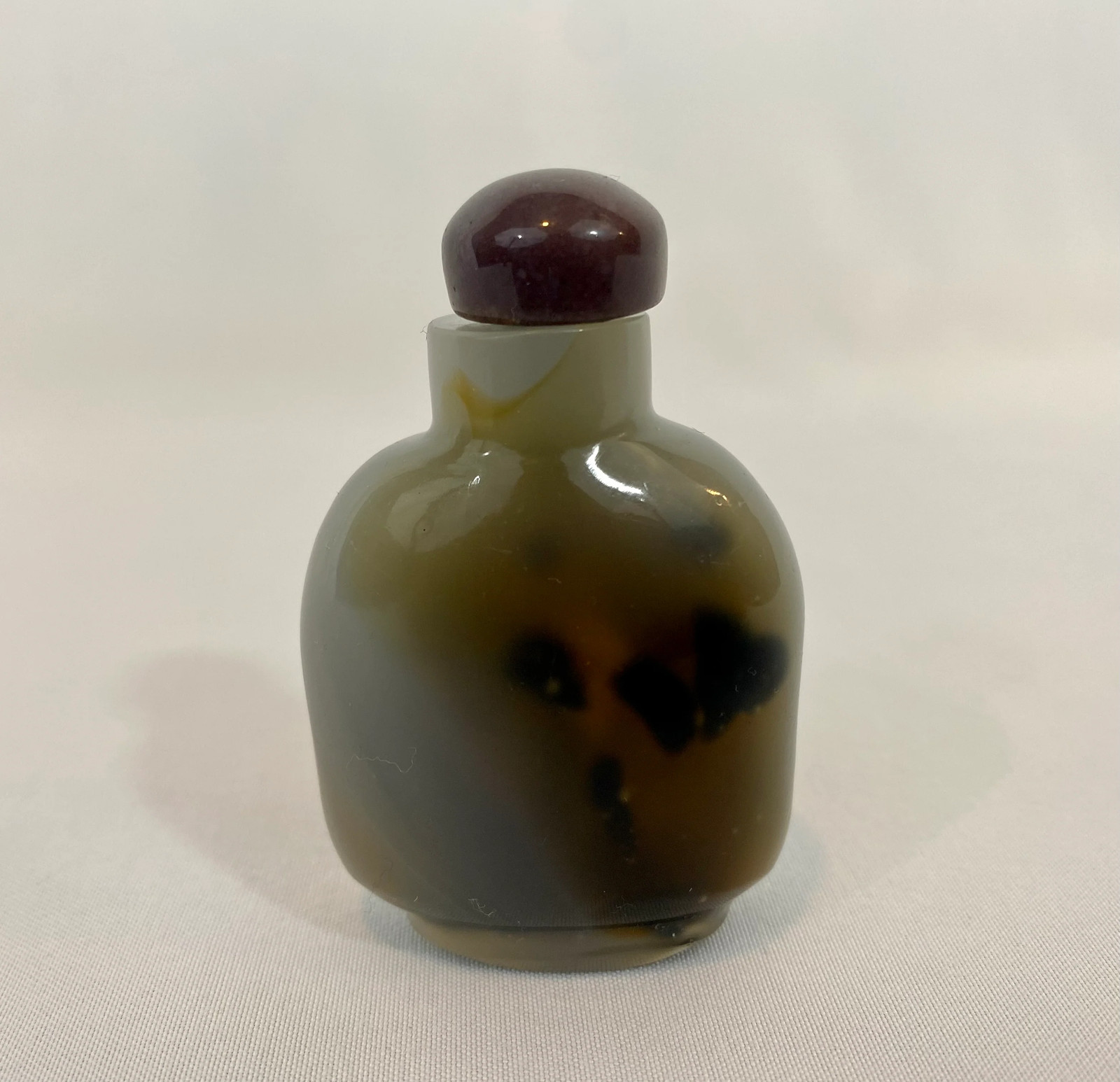 Antique Agate Snuff Bottle