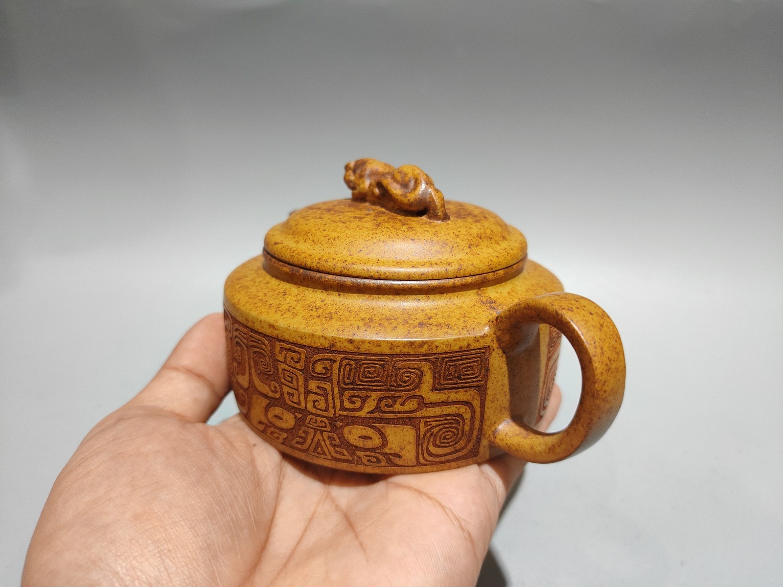 5.9″ Zisha Pottery Dragon Bone Gold Sand Tiger Bronze Pattern Straight Teapot