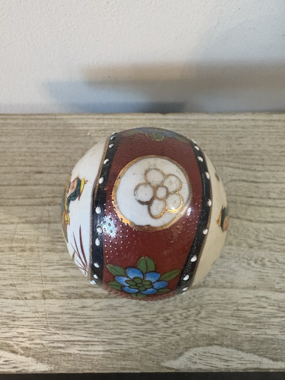 Vintage SATSUMA Samurai Or Female Ninja Asian Oriental Ceramic Egg On stand