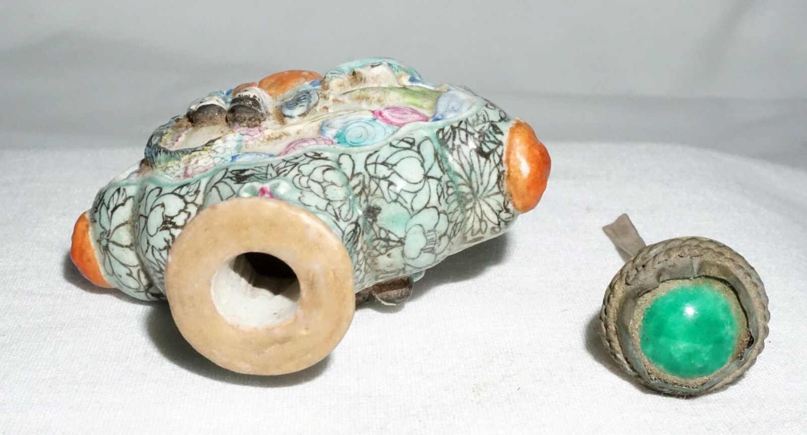 Antique Chinese Relief Snuff Bottle w. Figures Garden Motif Qianlong (LLA) IC