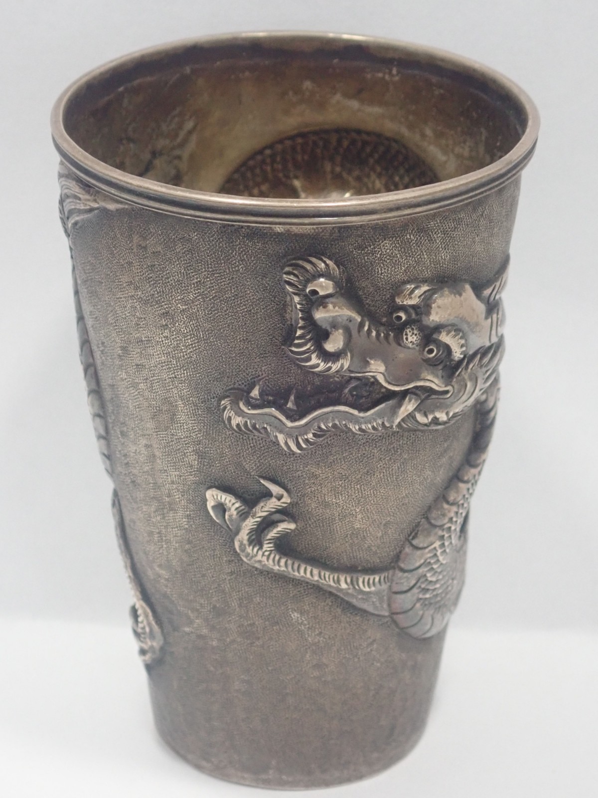 VINTAGE SILVER CHINESE REPOUSSE DRAGON 3.5″ TALL CUP “AUTUMN RECORD” “I REMEMBER