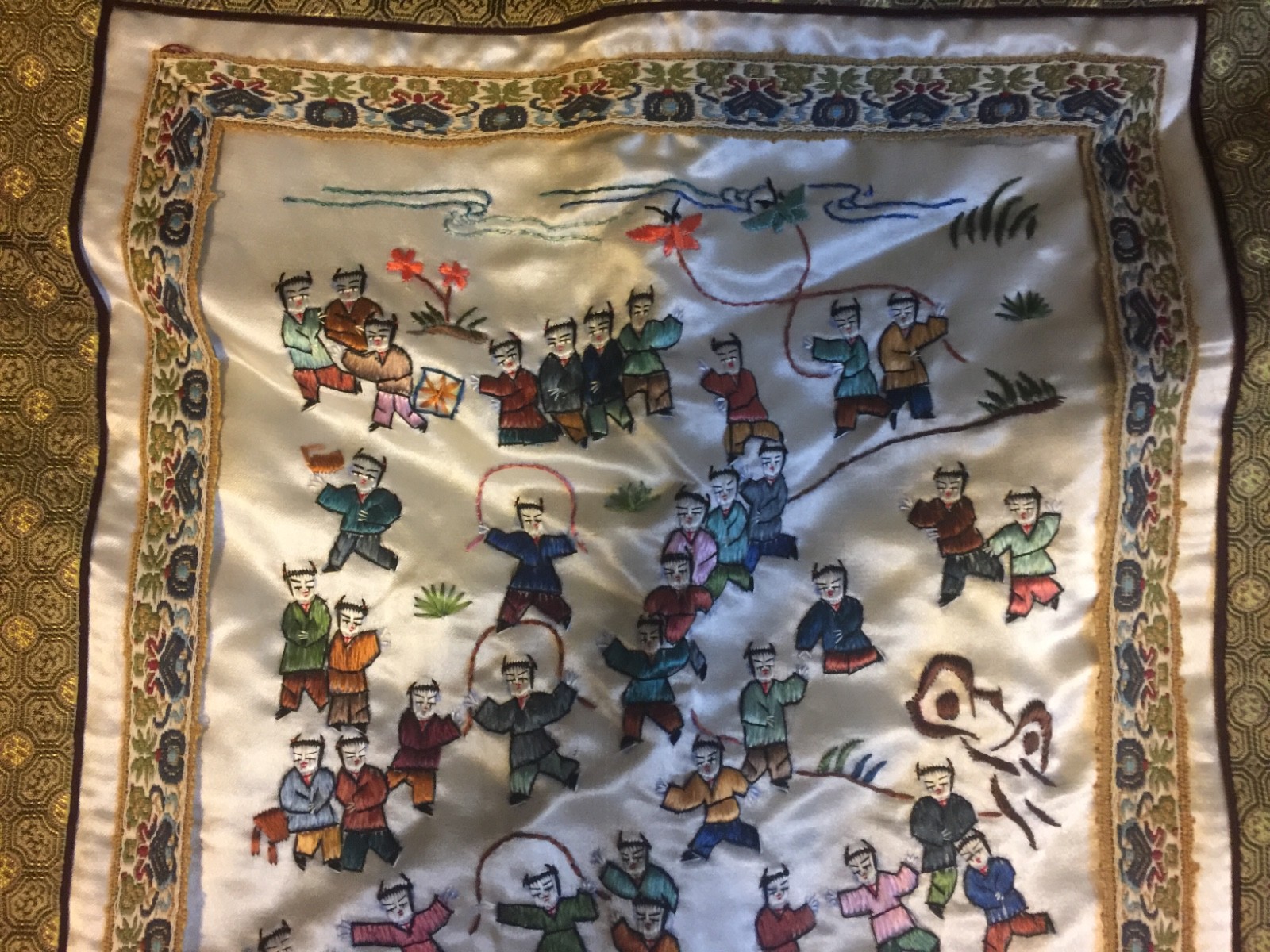 Vtg Chinese Silk Tapestry Wall Hanging “100 Happy Children Playing” Embroid RARE