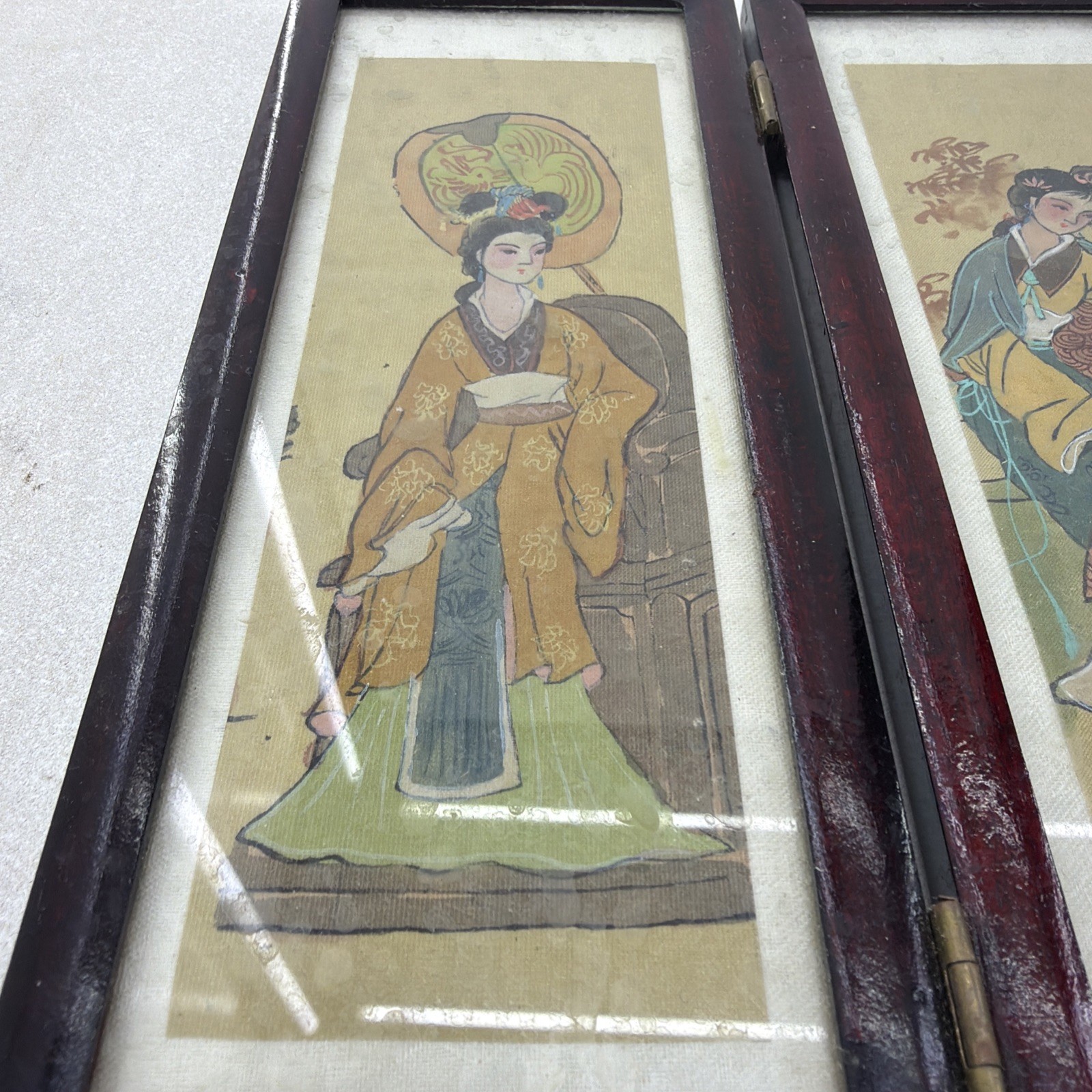 Small Vintage Chinese Folding Tabletop Screen 4 Panel 2 Sided 9.5″ x 14″