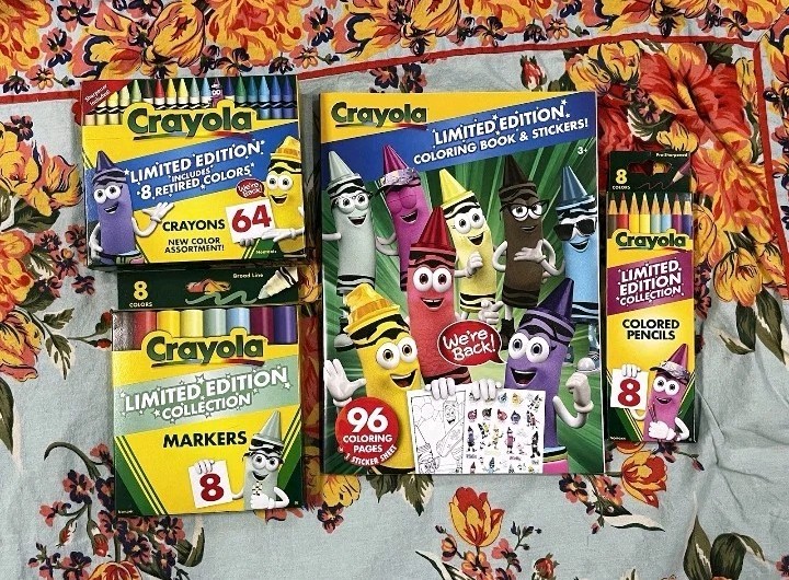Crayola 4 Piece Art Set Limited Edition With 8 Retired Colors DANDELION New