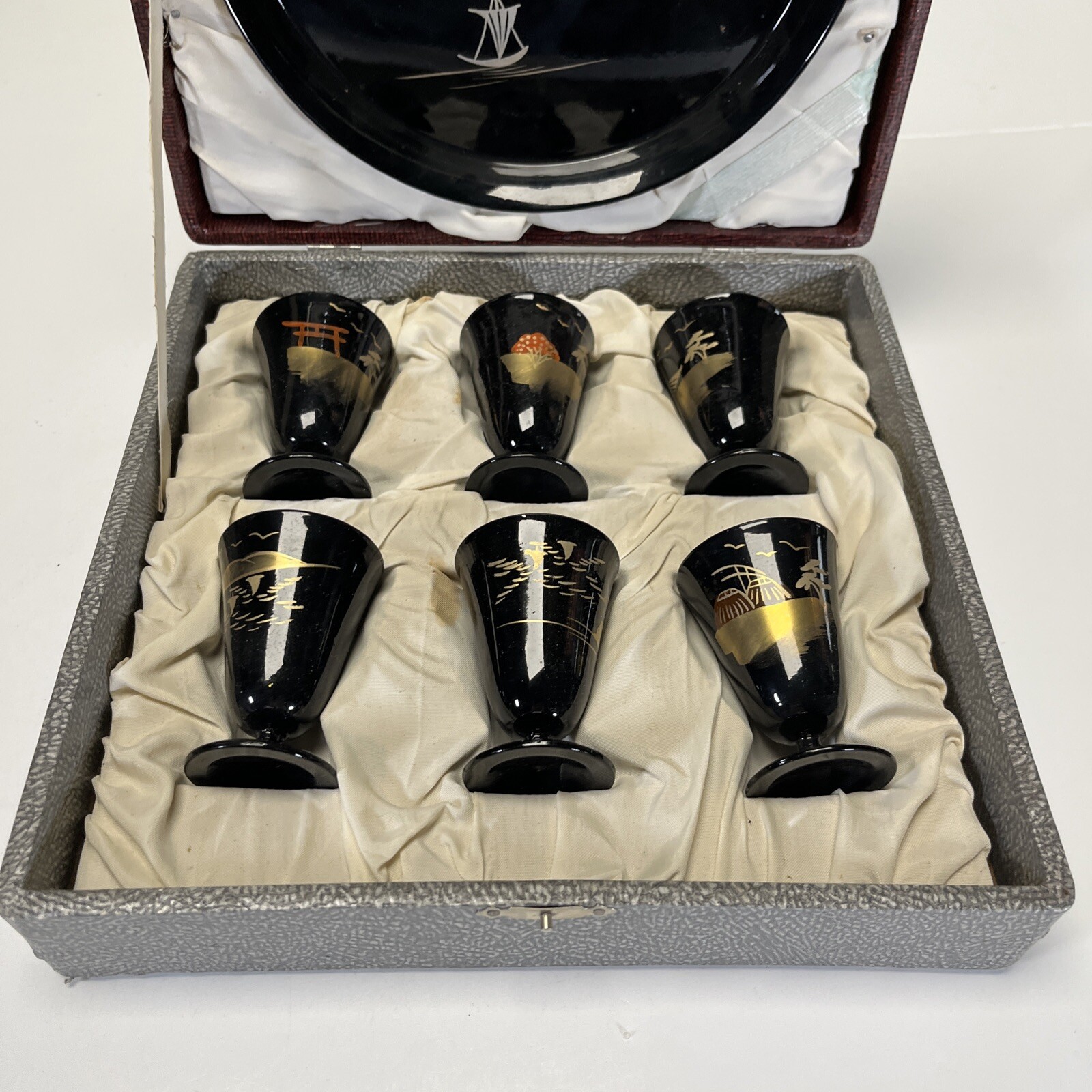 VINTAGE 1940s ASIAN BLACK LACQUER WOOD PLATE & CORDIAL SET UNIQUE