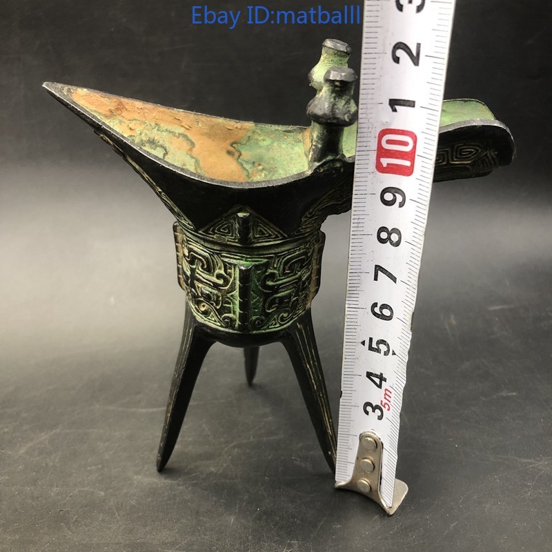 Retro Jue Style Wine Cup – Triangular Alloy Chinese Decor