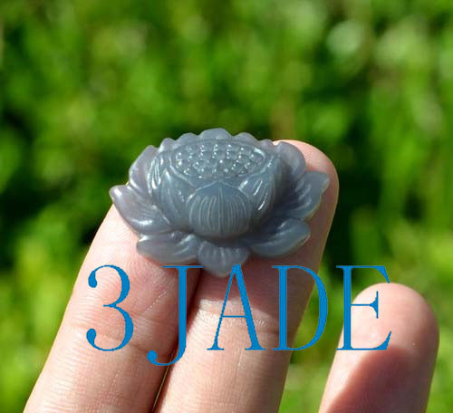 Natural Purplish Grey / Lavender Nephrite Jade Lotus Flower Pendant Necklace