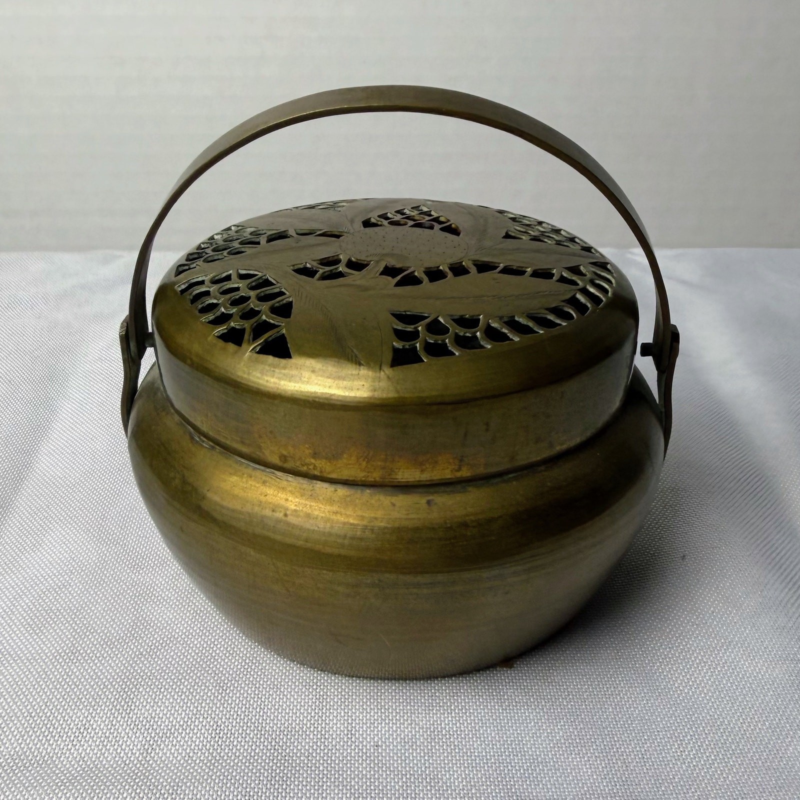 VTG Chinese Brass Xiulu Hand Warmer Pierced Pomegranate Lid Incense Holder Gift