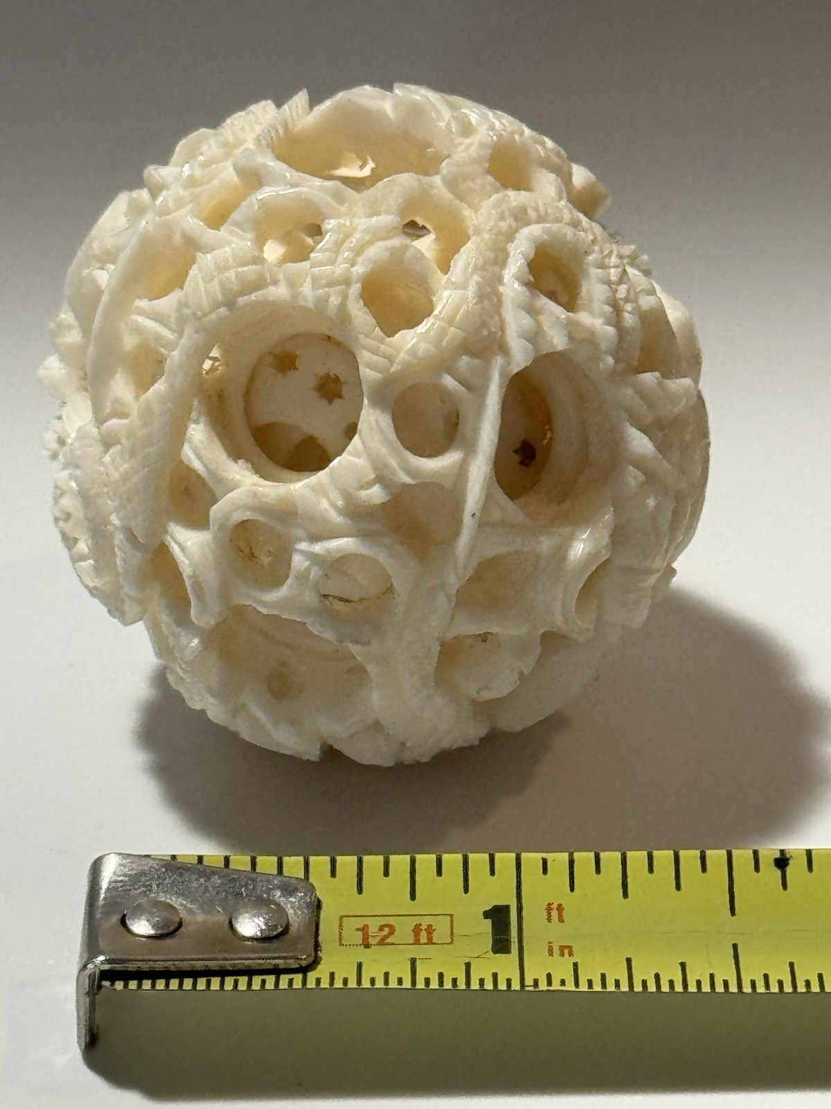 Chinese Carved Puzzle Ball Nested Sphere Intricate Devil’s Work Ball Concentrate