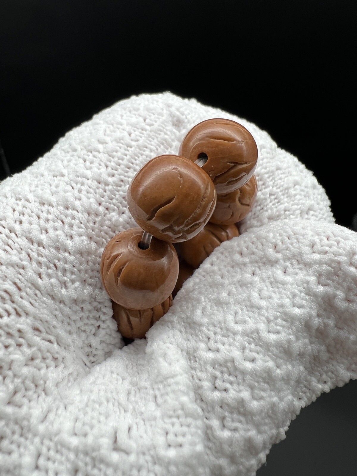 11×10.5mm dragon patterned peach pit bracelet 10mm精工老型龙纹桃核手串