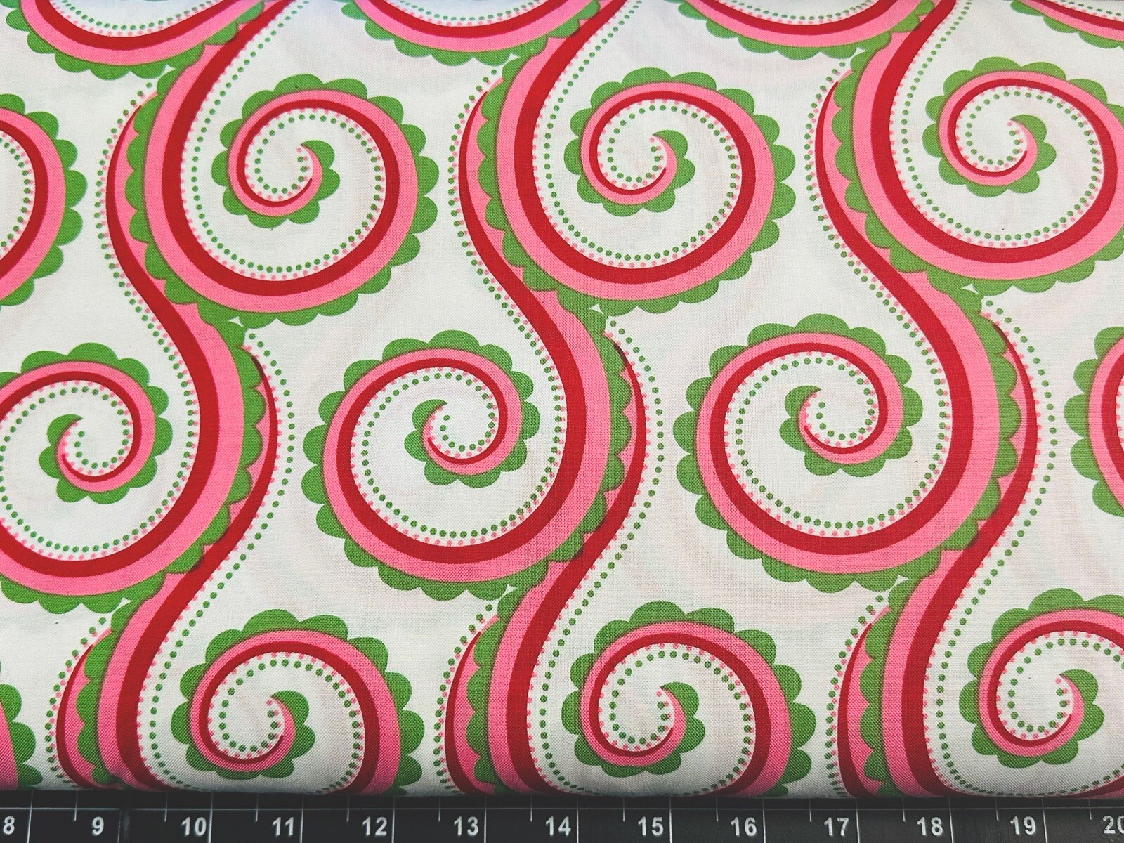 Tina Scrap 9″x21″ Large Curly Swirl Dots Twists Spiral Vine Pink COTTON Fabric