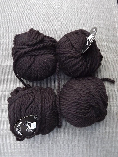 Tahki Yarns Baby, Super chunky 100 % merino wool chocolate brown, new
