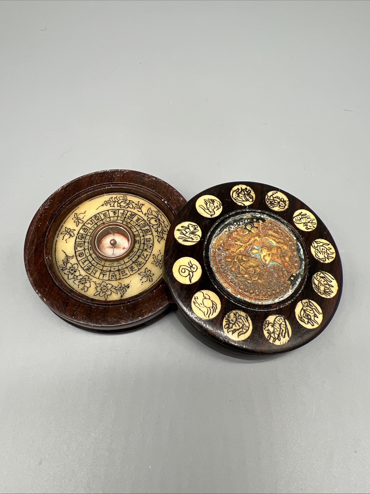 Chinese Zodiac – Astrological Calendar Compass Wooden Swivel Vintage