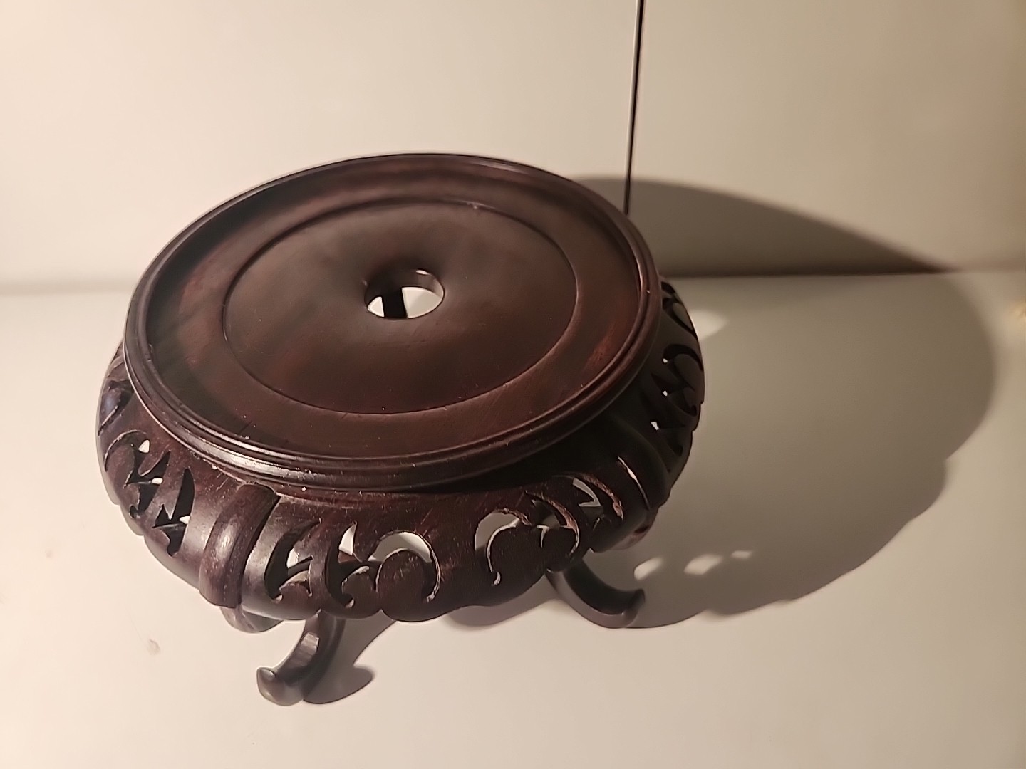 LARGE CHINESE ASIAN TEAK WOOD DARK COLOR VASE LAMP ROUND STAND 7.5″, 5.5″ Inset